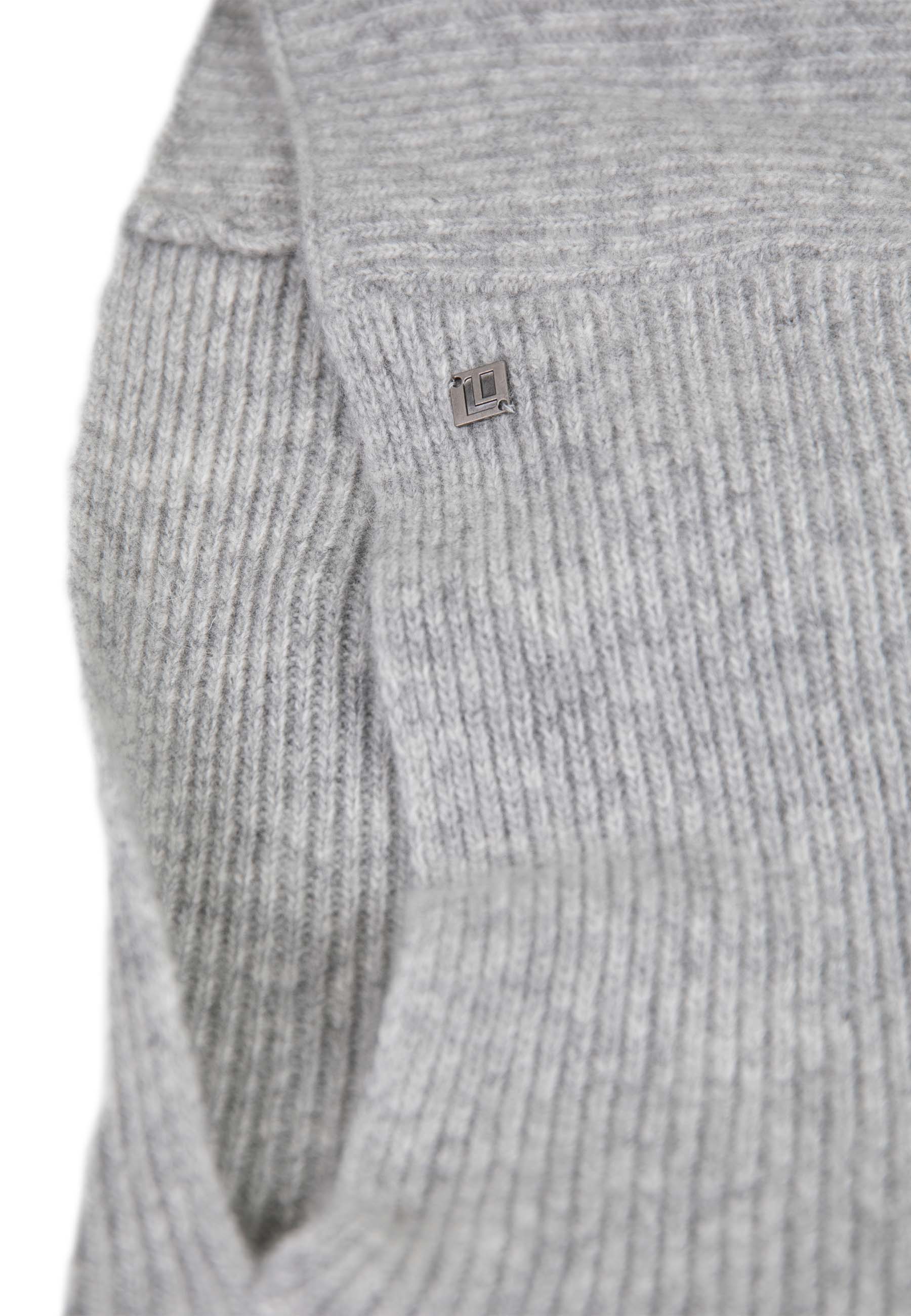 Lasessor l Fleta l Knitted Hood Design from Finland