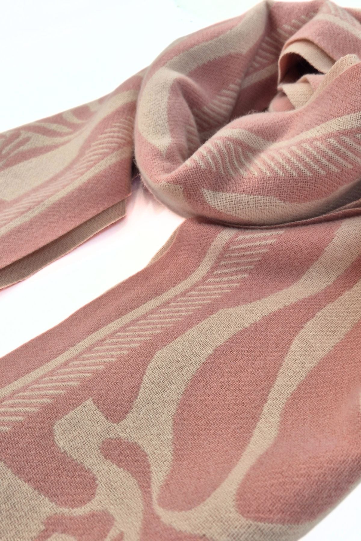 AW26 Geena knitted scarf