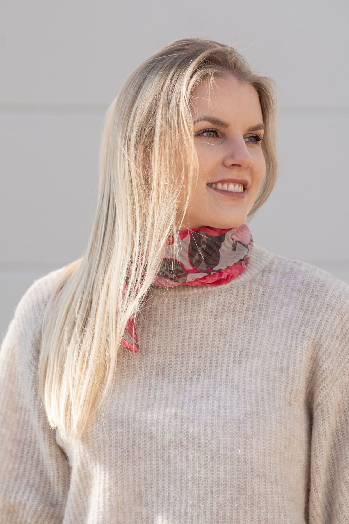 Helka -pliseerattu kaulahuivi