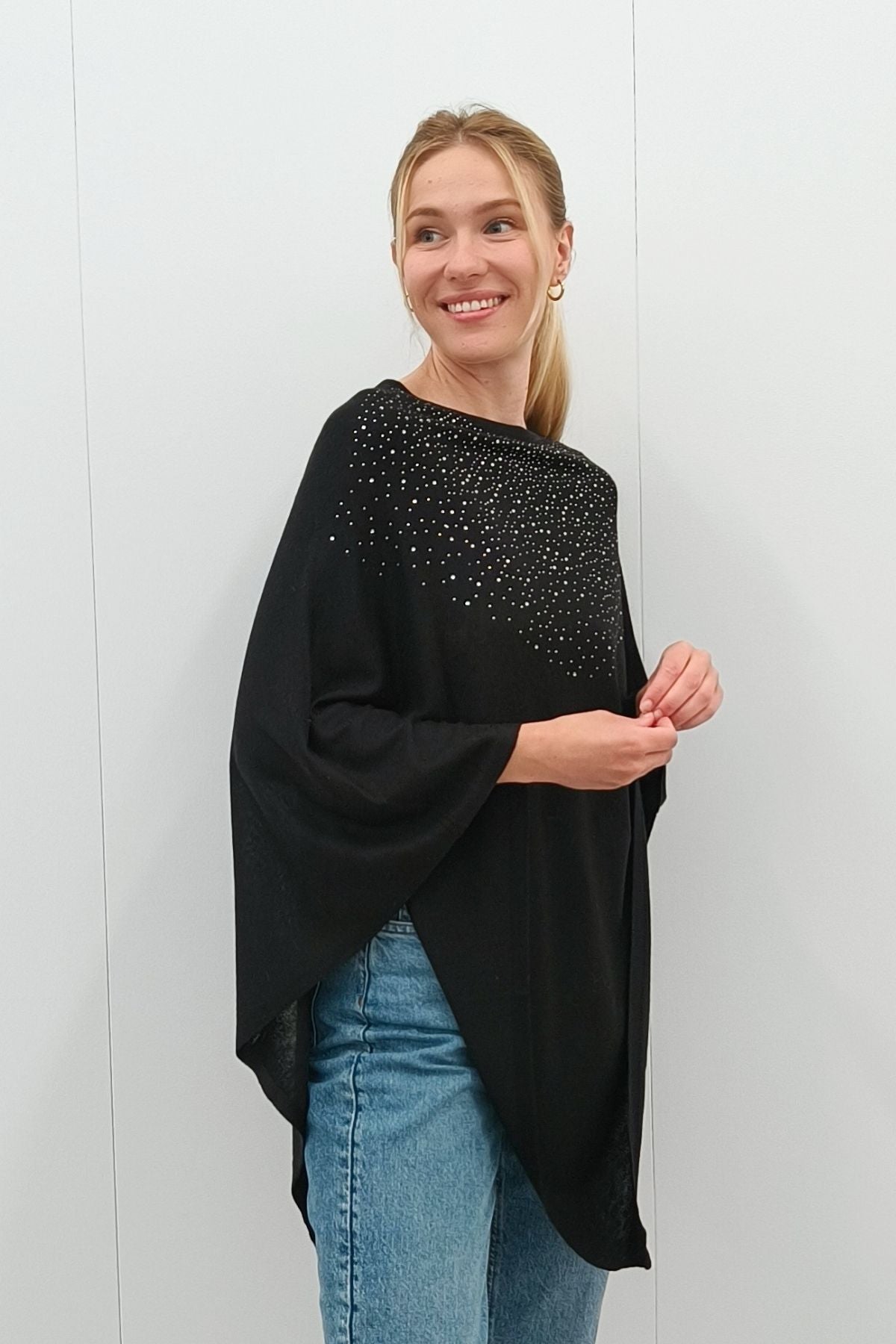 Juolas strassi - poncho - Lasessor La