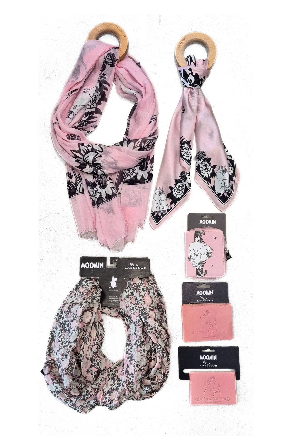 Rosa muumi silkkihuivi ja muut asusteet samaa sävyä