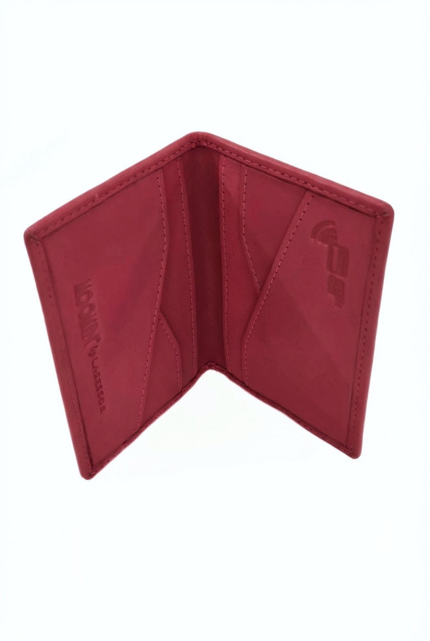 Fuksia korttikotelo avattuna, korttipaikat molemmin puolin