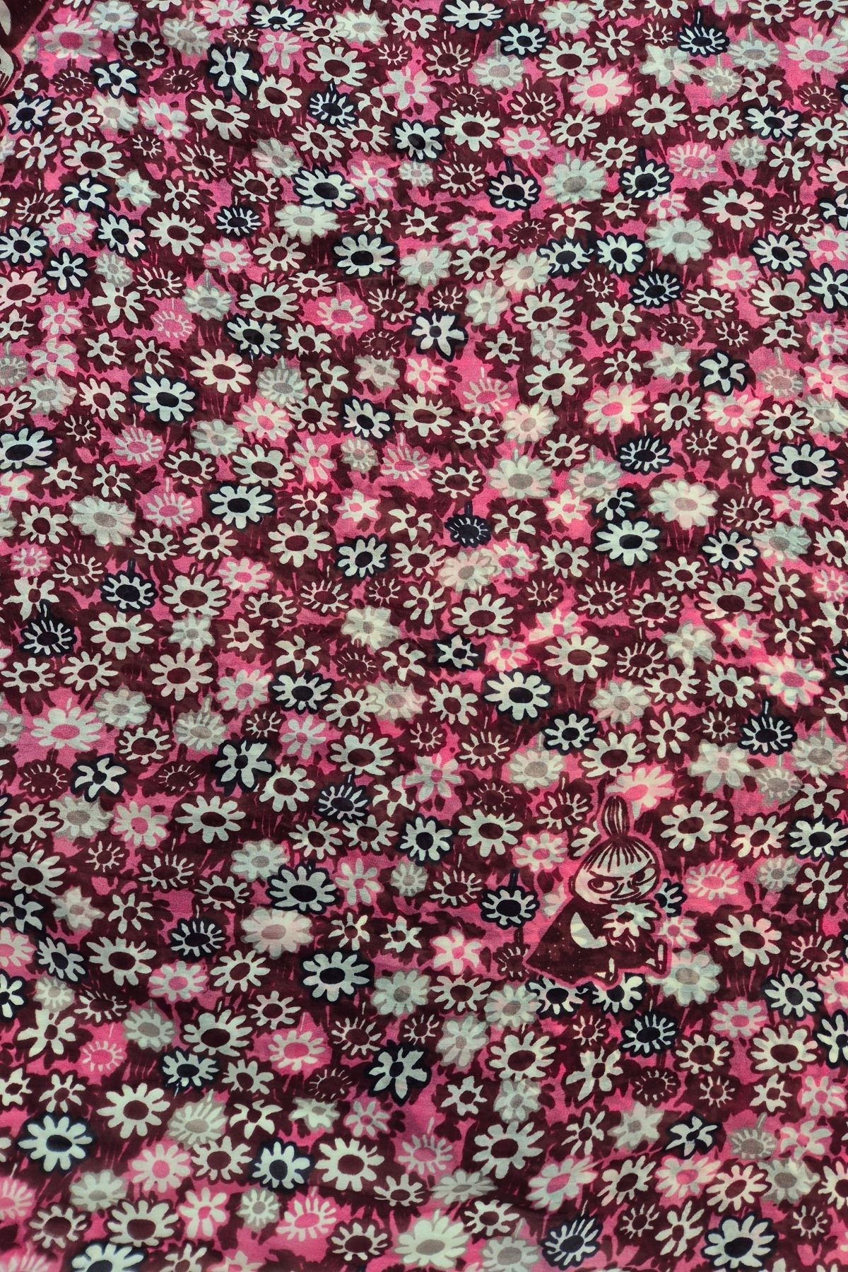 Muumi Pikku Myy -silkkituubihuivi 70x80cm - Lasessor La