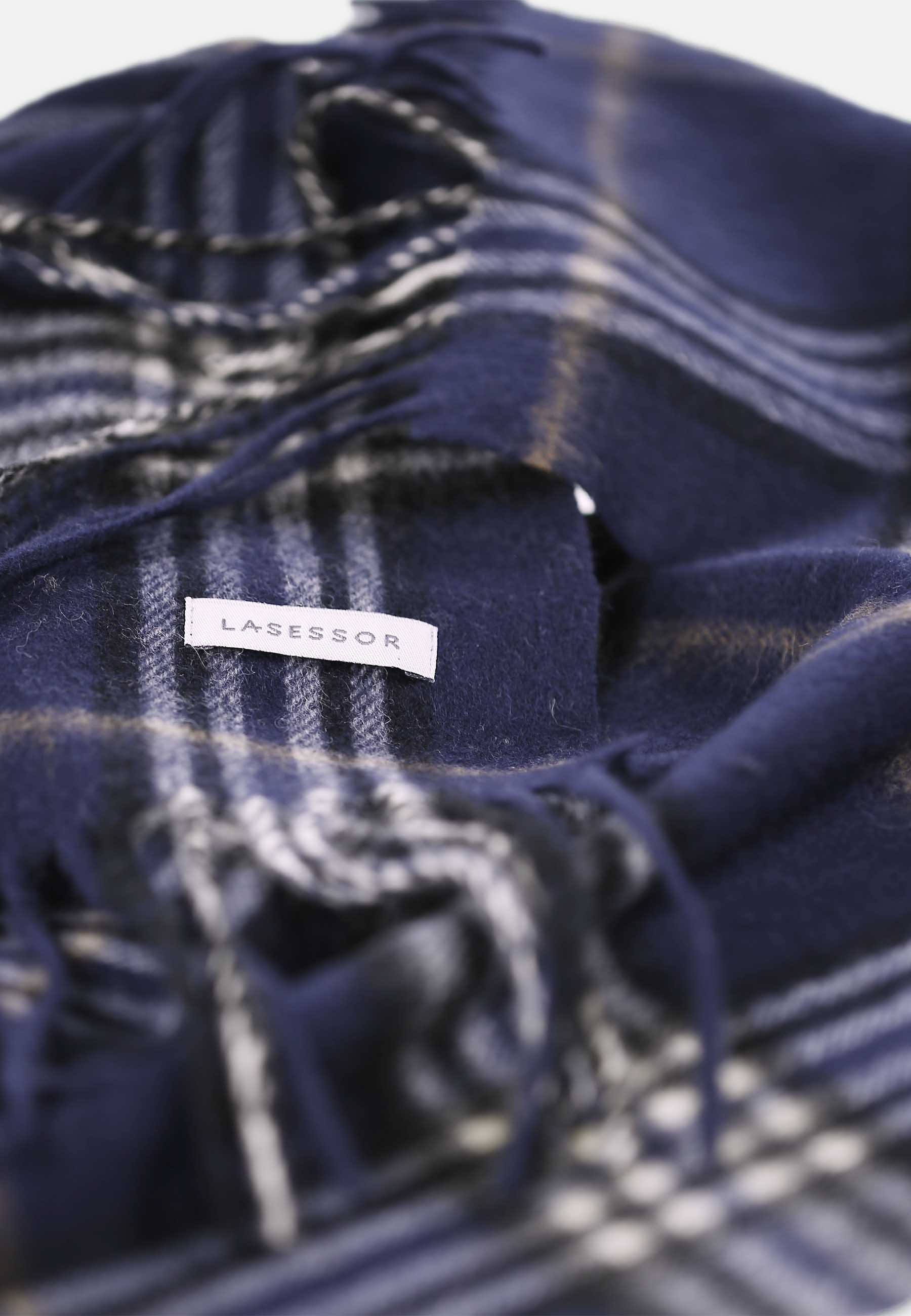 Nata villakaulahuivi lasessor ruutuhuivi kotimainen lasessor sininen lähikuva tasokuva