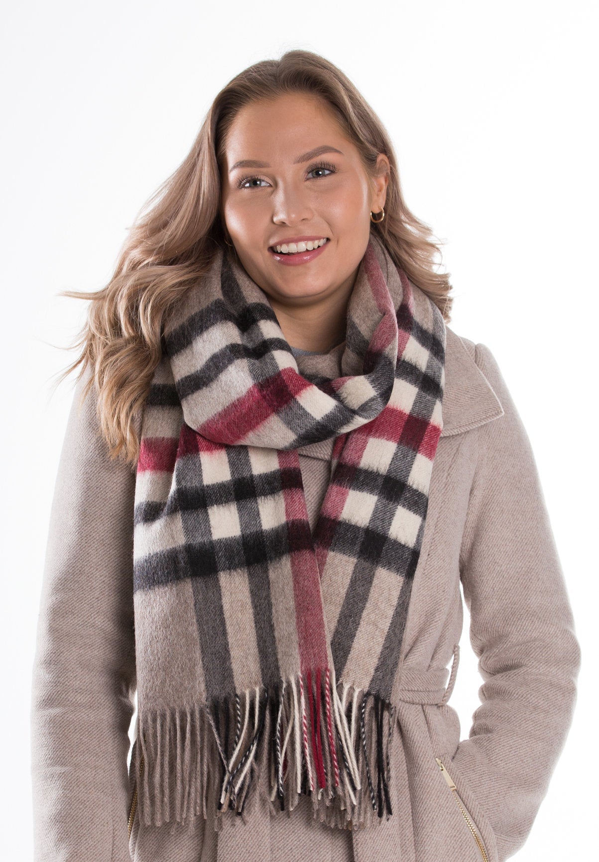 vega villakaulaliina kaulahuivi huivi asuste scarf ruutuhuivi ruutukuosi kotimainen suomalainen lasessor asusteet accessorie tuotekuva