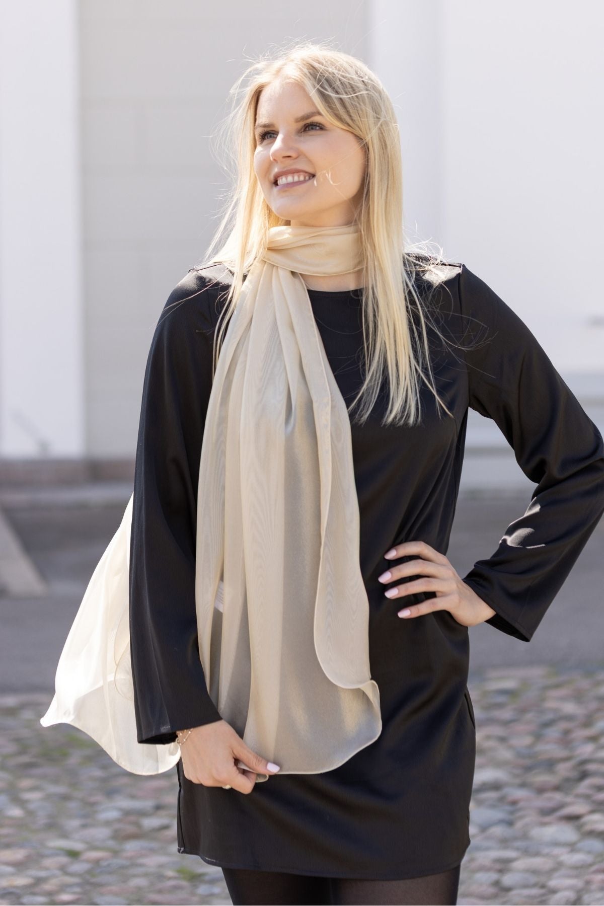 Elena -juhlahuivi