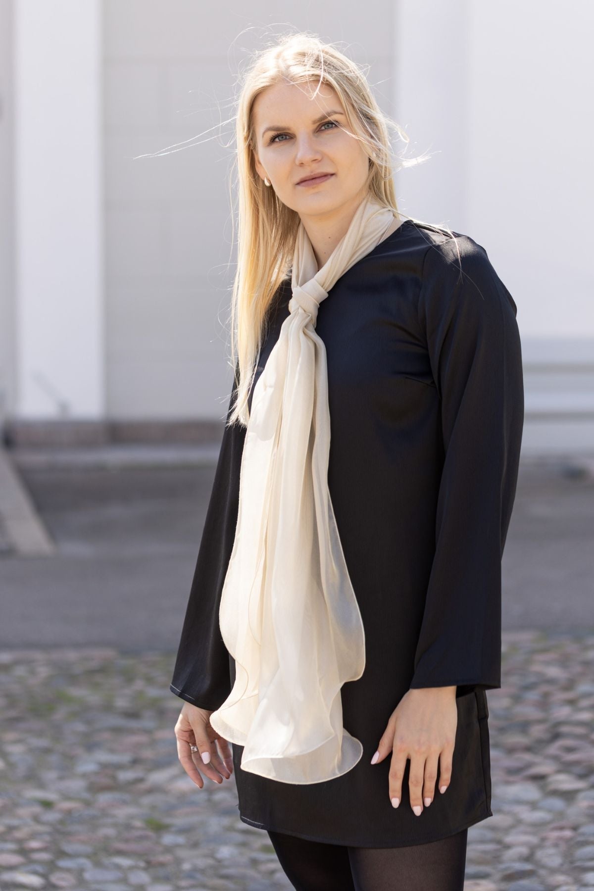 Elena -juhlahuivi