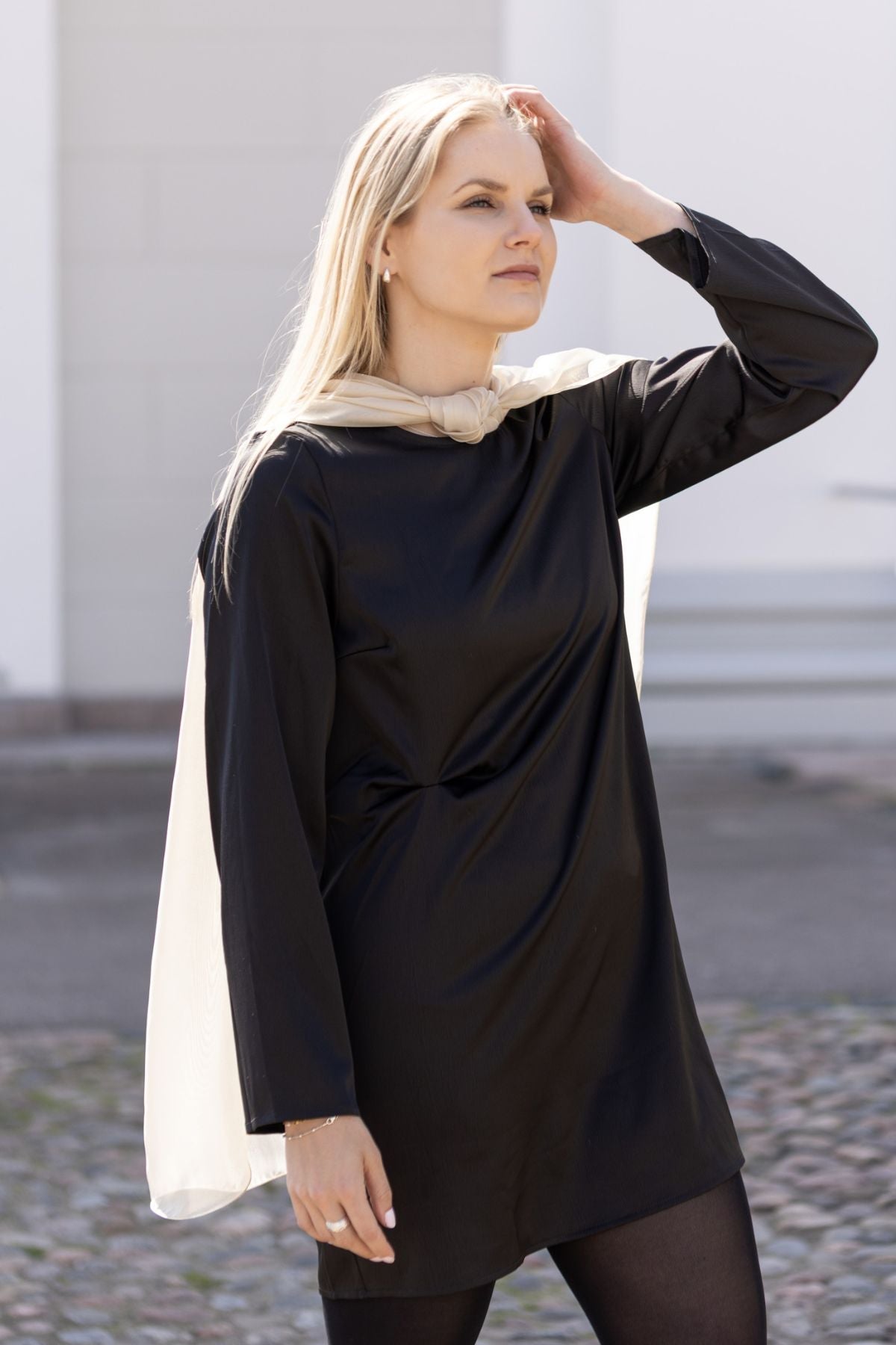Elena -juhlahuivi