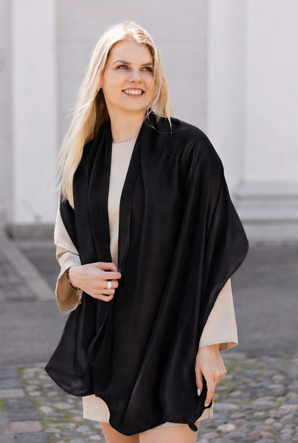 Elena -juhlahuivi
