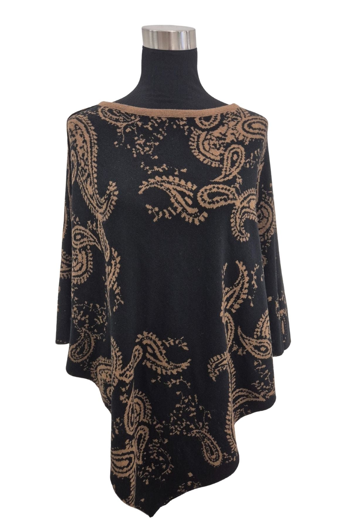 AW26 Emira poncho