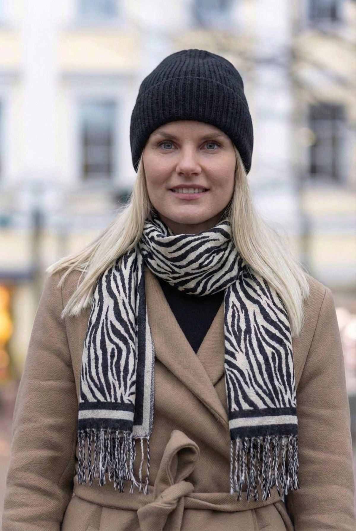 AW26 Geena knitted scarf