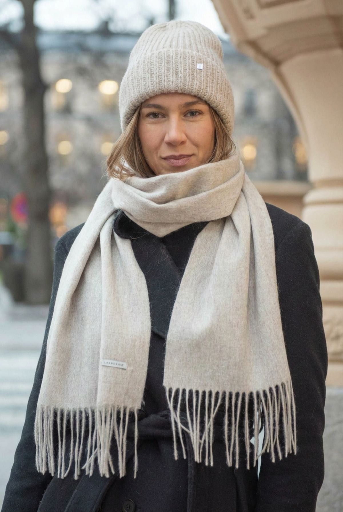 Mollie mohairpipo Huurrevillakaulahuivi 815v.hiekka mallilla C