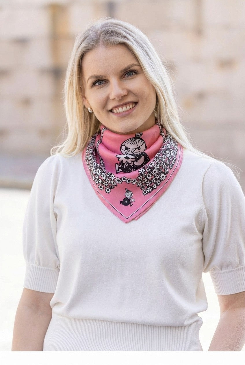 Muumi Kesäpäivä, Halaus, Pikku Myy -silkkihuivi 70x70cm