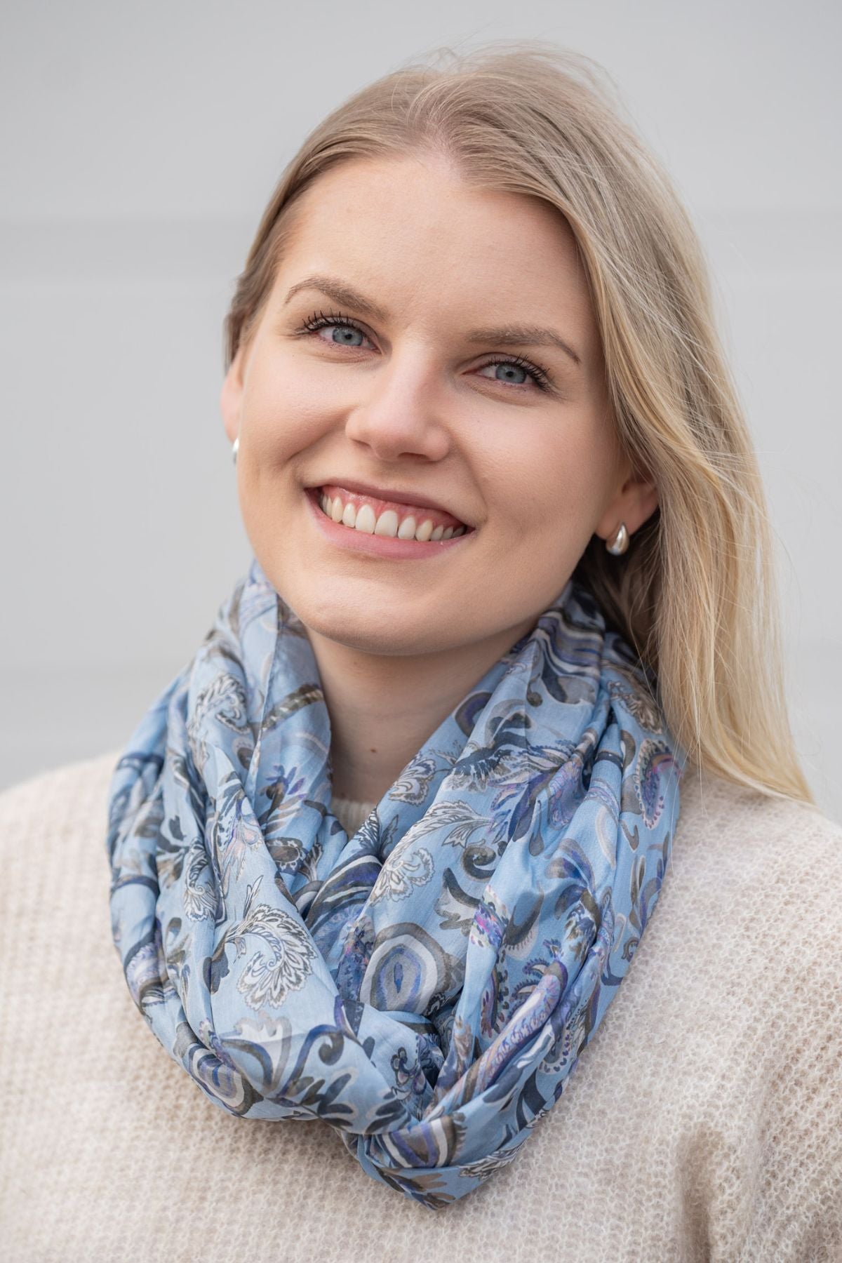 Shivi - silk infinity scarf