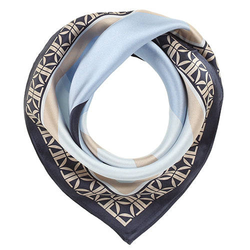 la adria silkkihuivi silk scarf pikkusilkki kotimainen lasessor tasokuva flatlay sininen
